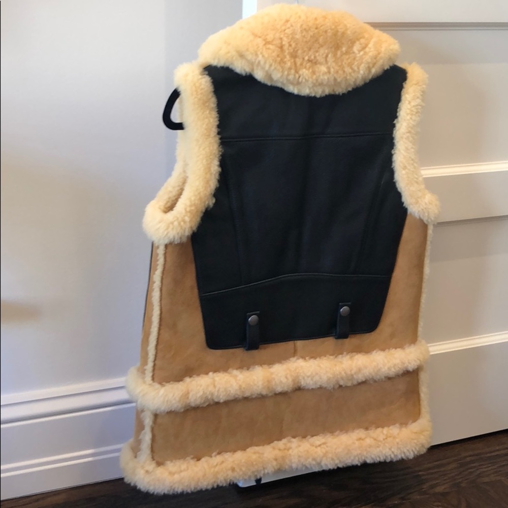 ‼️Sold‼️ Coach shearling & leather Moto Vest - Picture 5 of 8